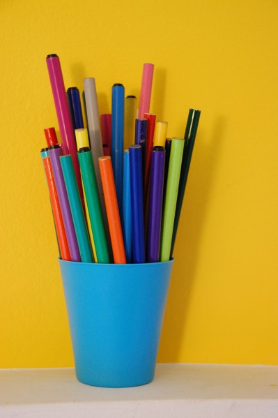 sm_pencil crayons