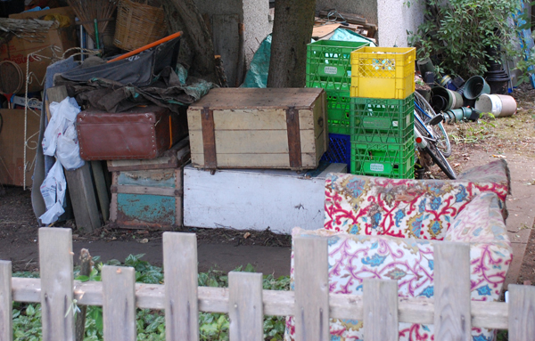 sm_green yellow milk crate