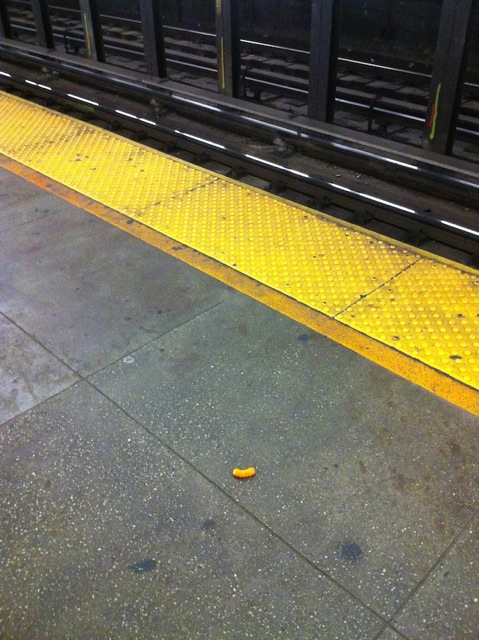 10JB_yellowcurb