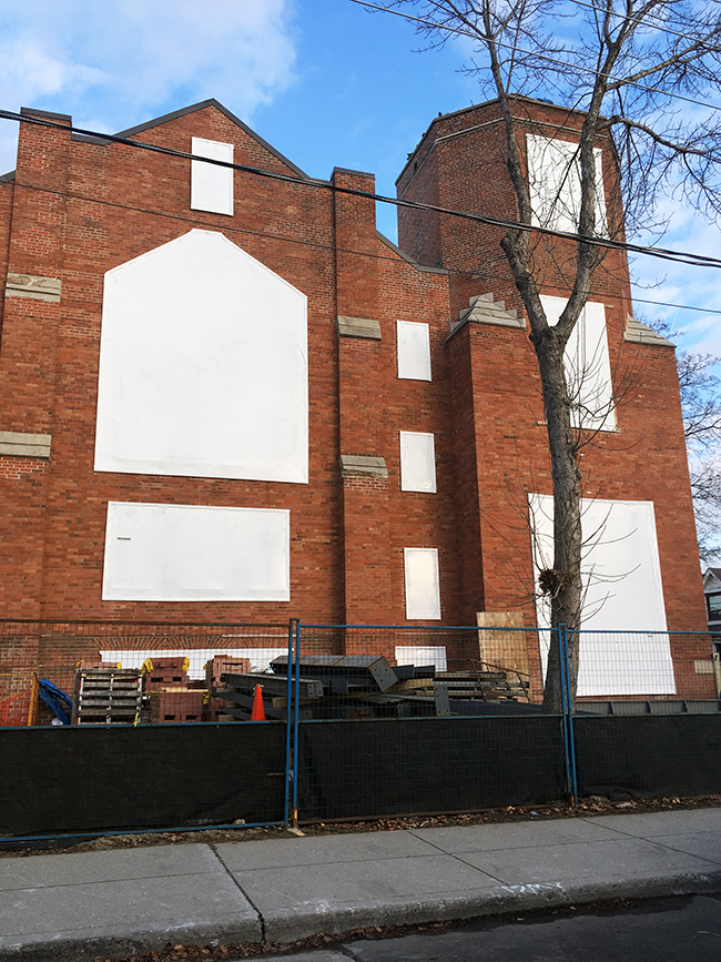 20_JR_whiteout building