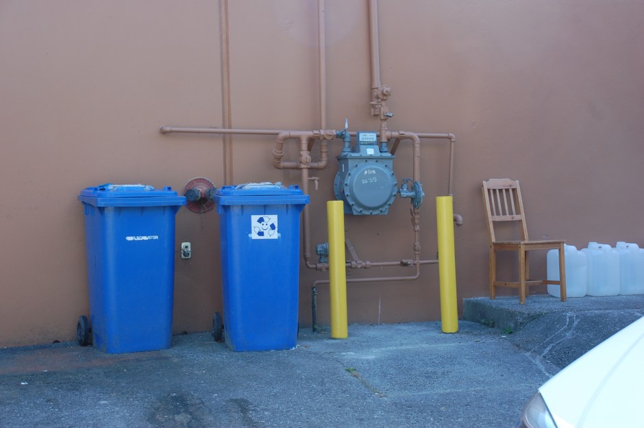 05_Sg blue&amp;yellow posts