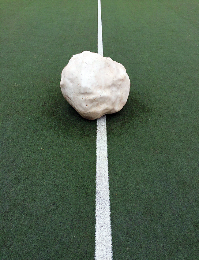 11_JR_snow boulder on turf