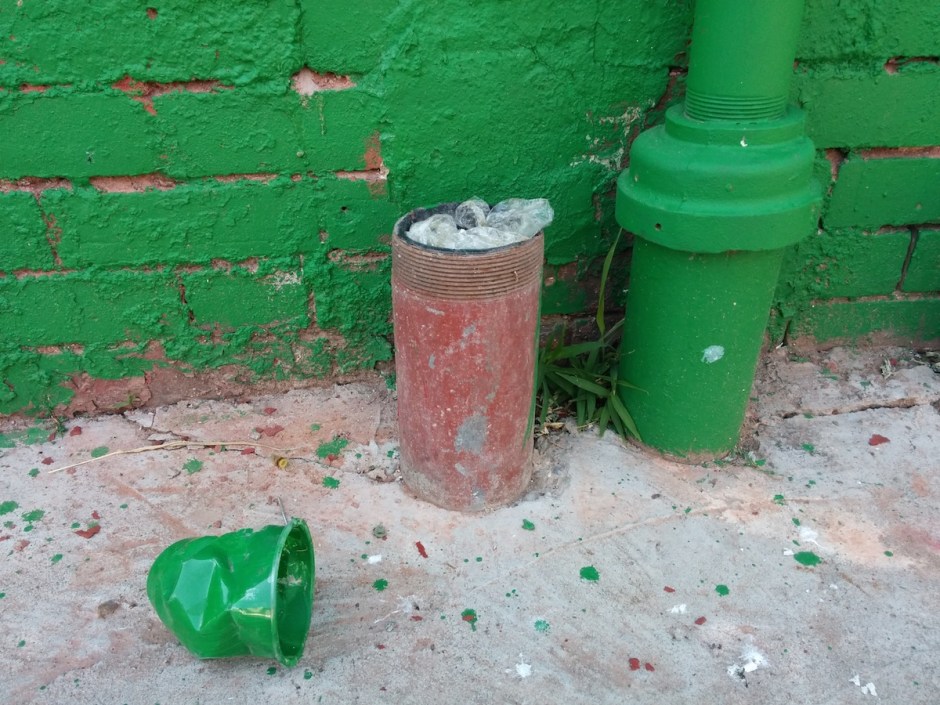 09_BL_Greenppipeandcup