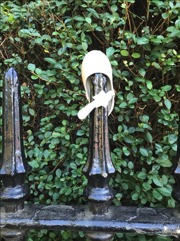 20_Lesley Hartley_shoe