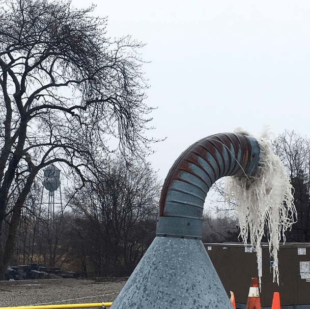 11_stings_Andrea_Foyer