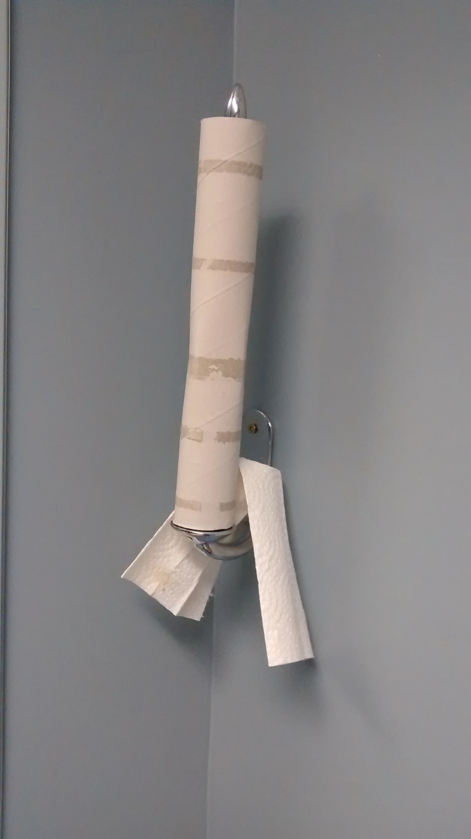 20_mmpapertowelrocket01