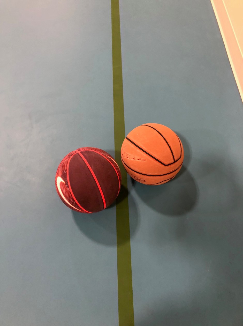 19_mccormackbballkiss