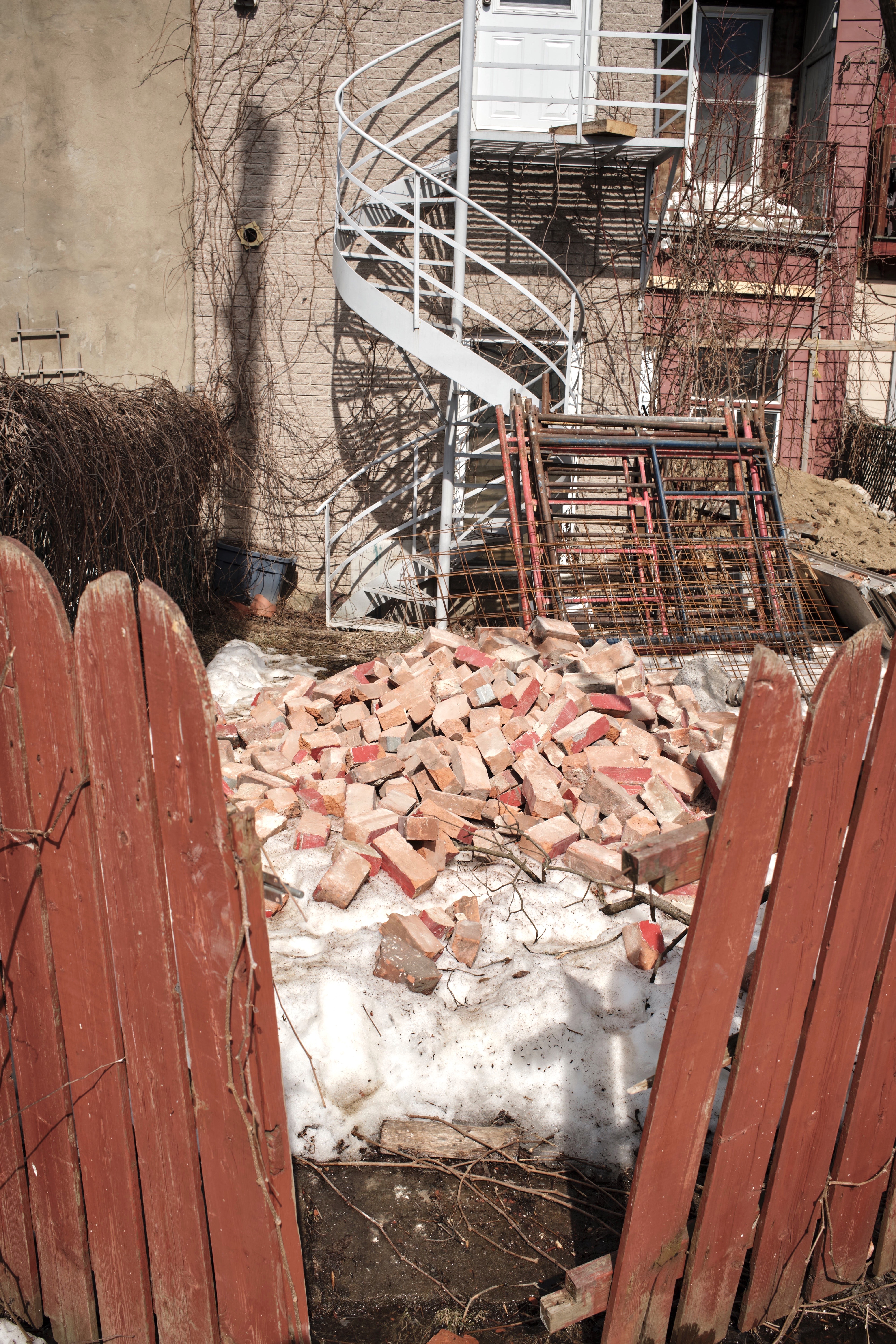 08_Dean_Garlick_bricks