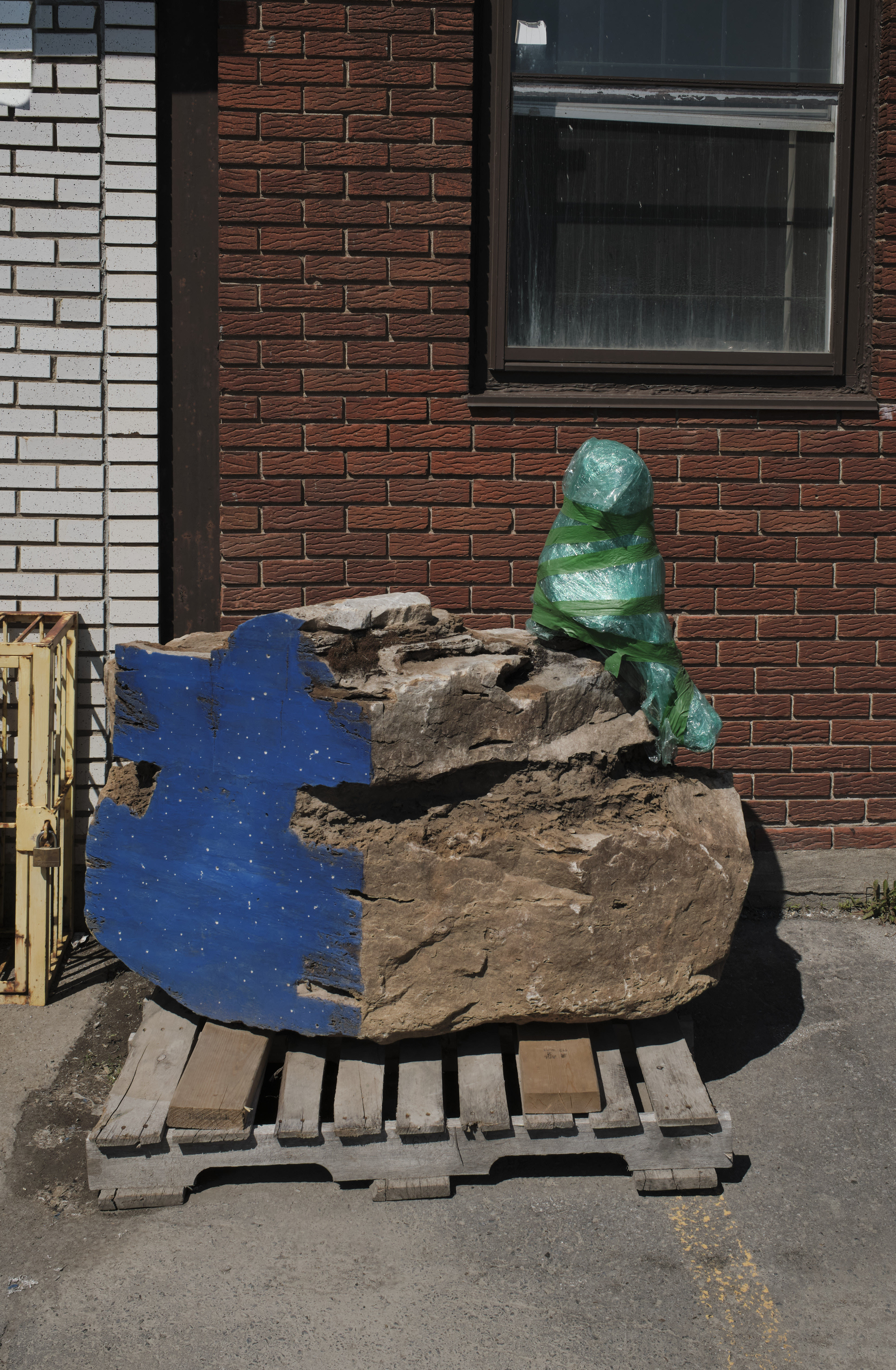 08_DeanGarlickwrapped