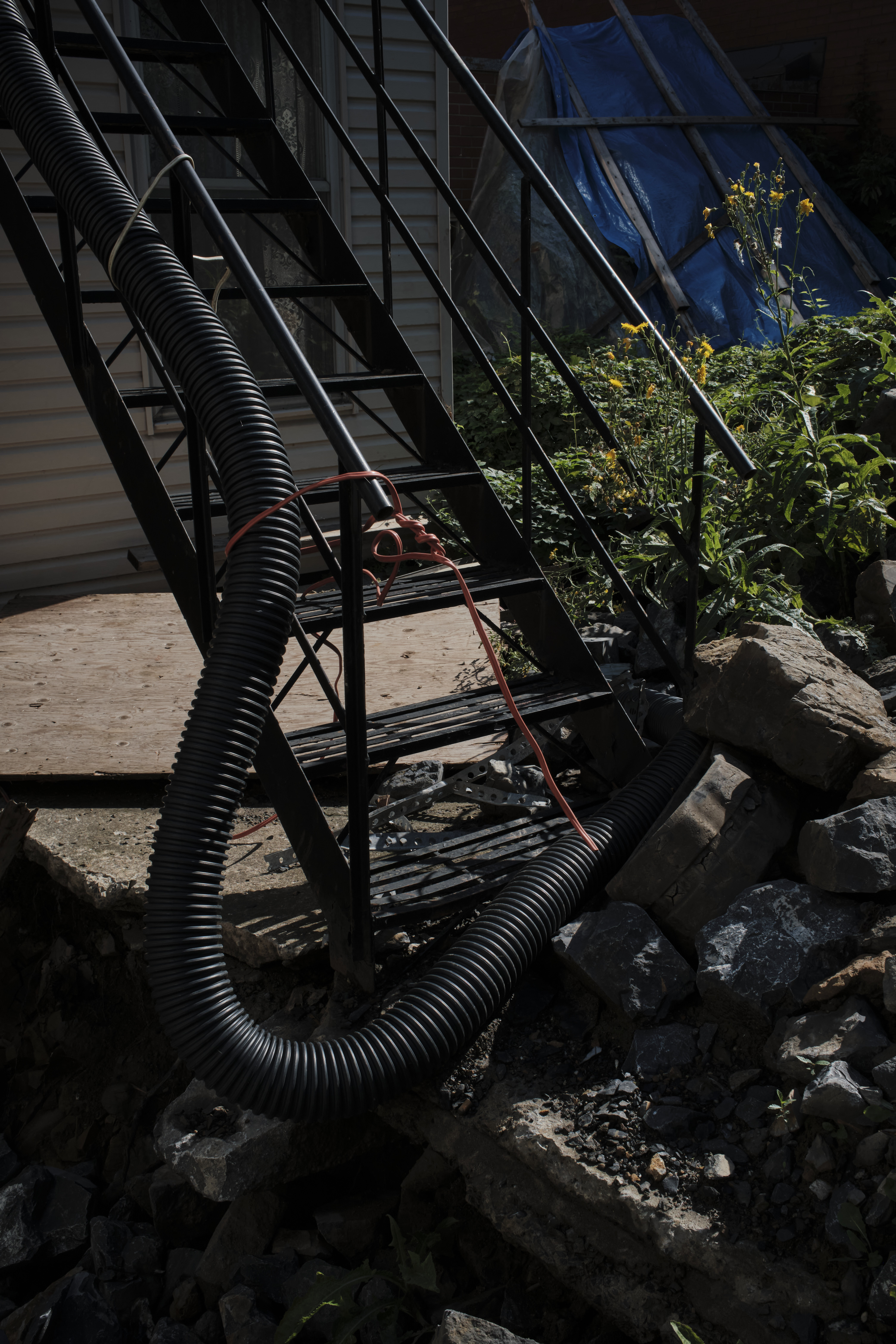 13_DeanGarlickBlackTube