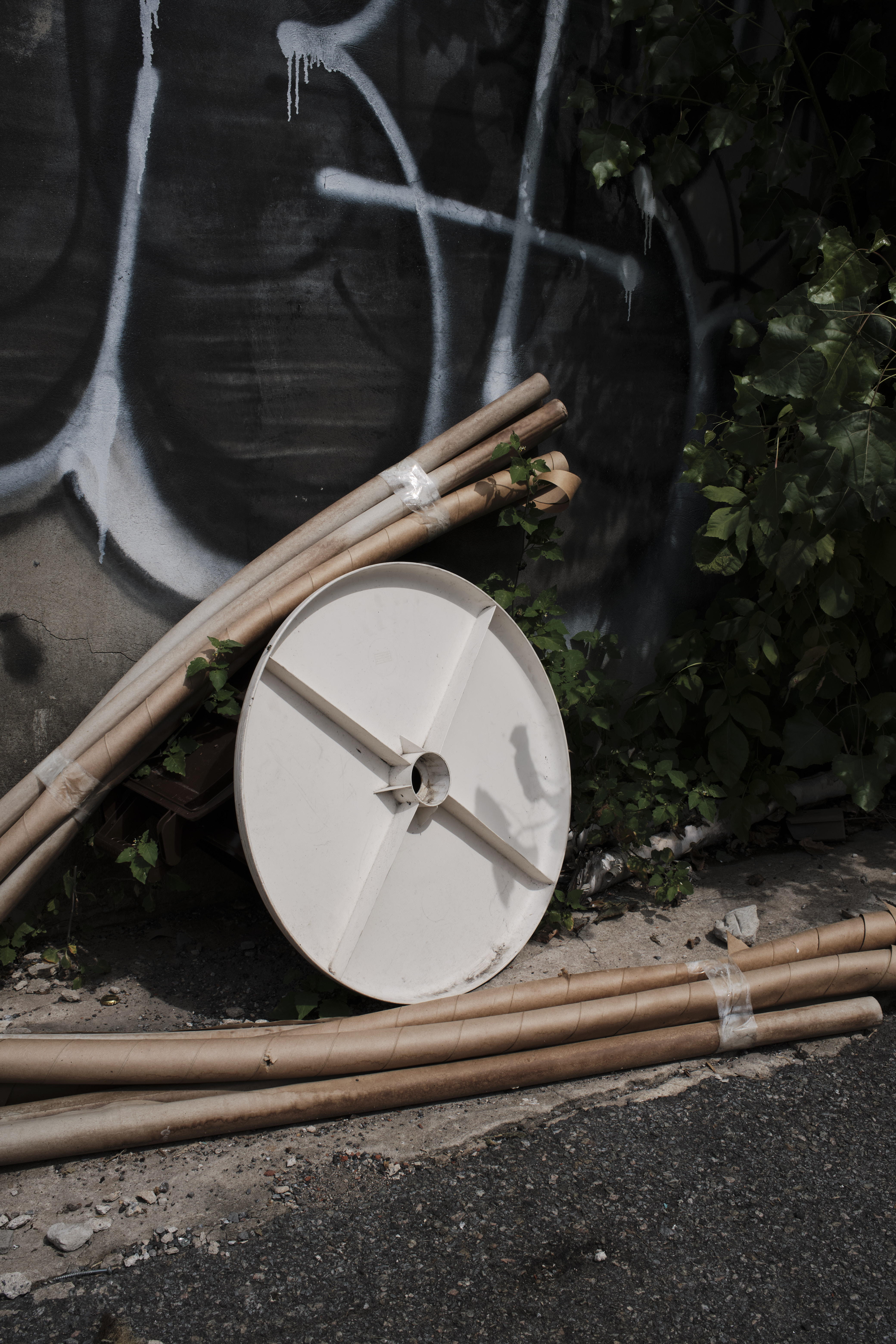 13_DeanGarlickTable&amp;tubes