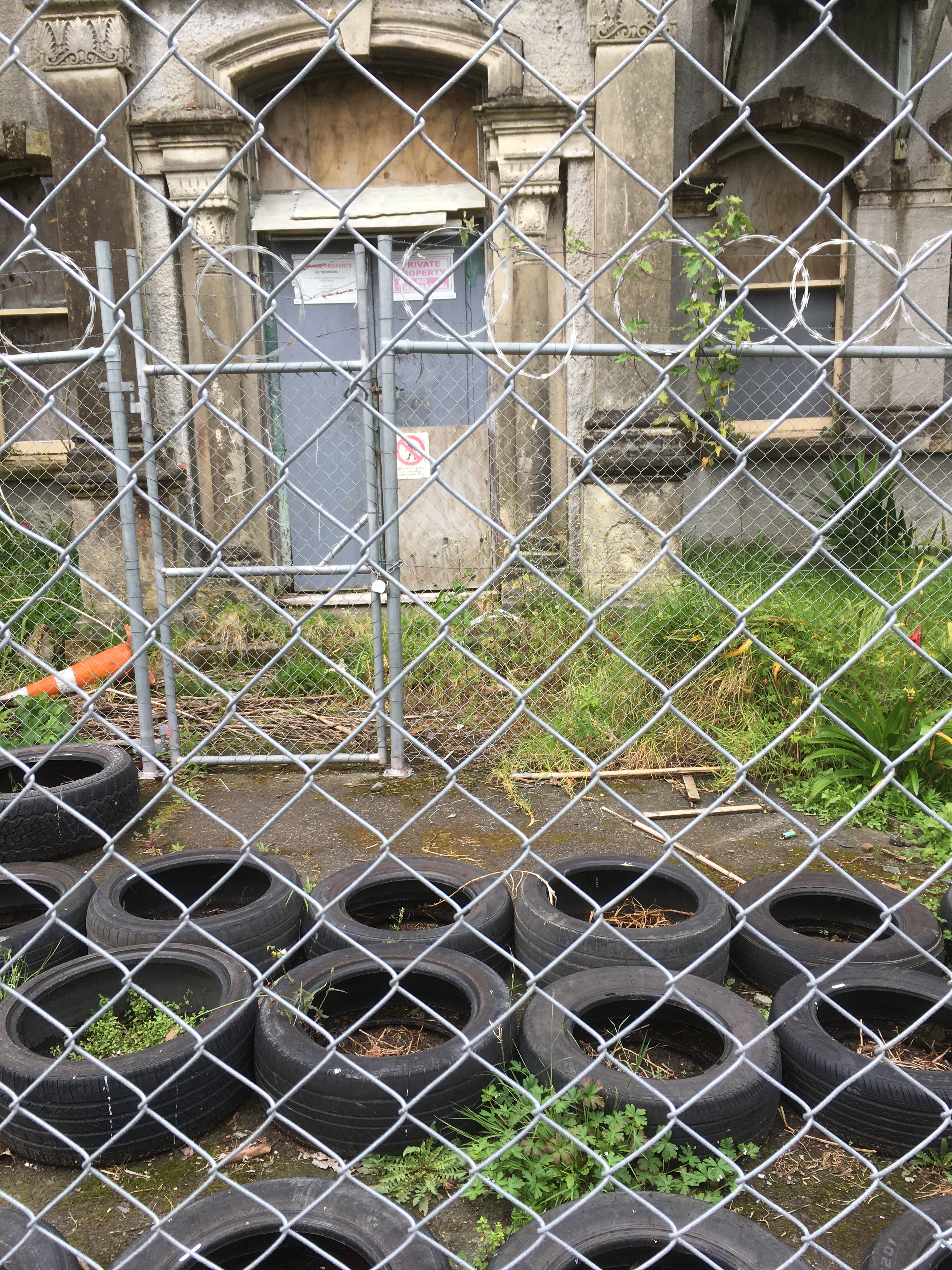 25Bruce_Barber_tires