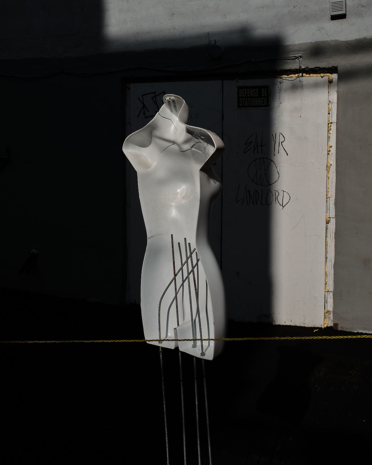 08_dummy deangarilck sculptureaday