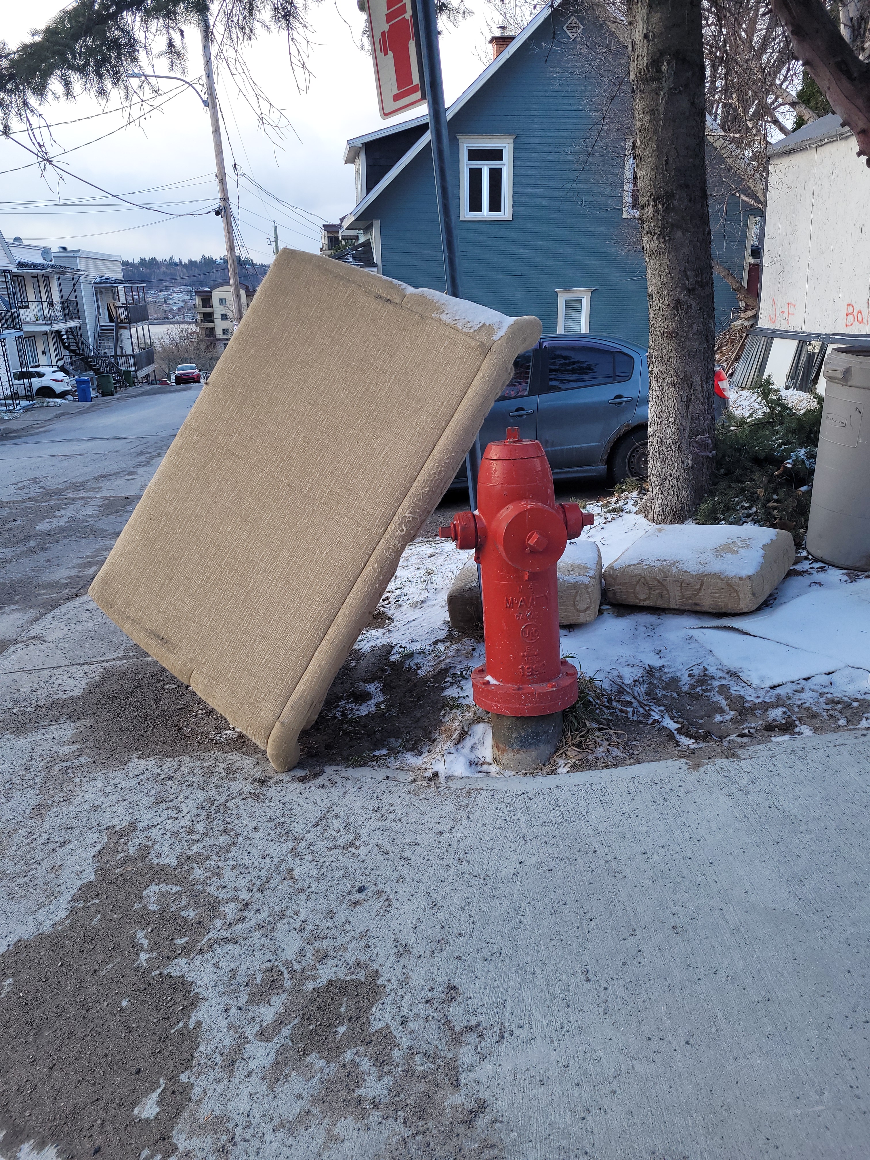 28_Arnaud_tremblay_couch