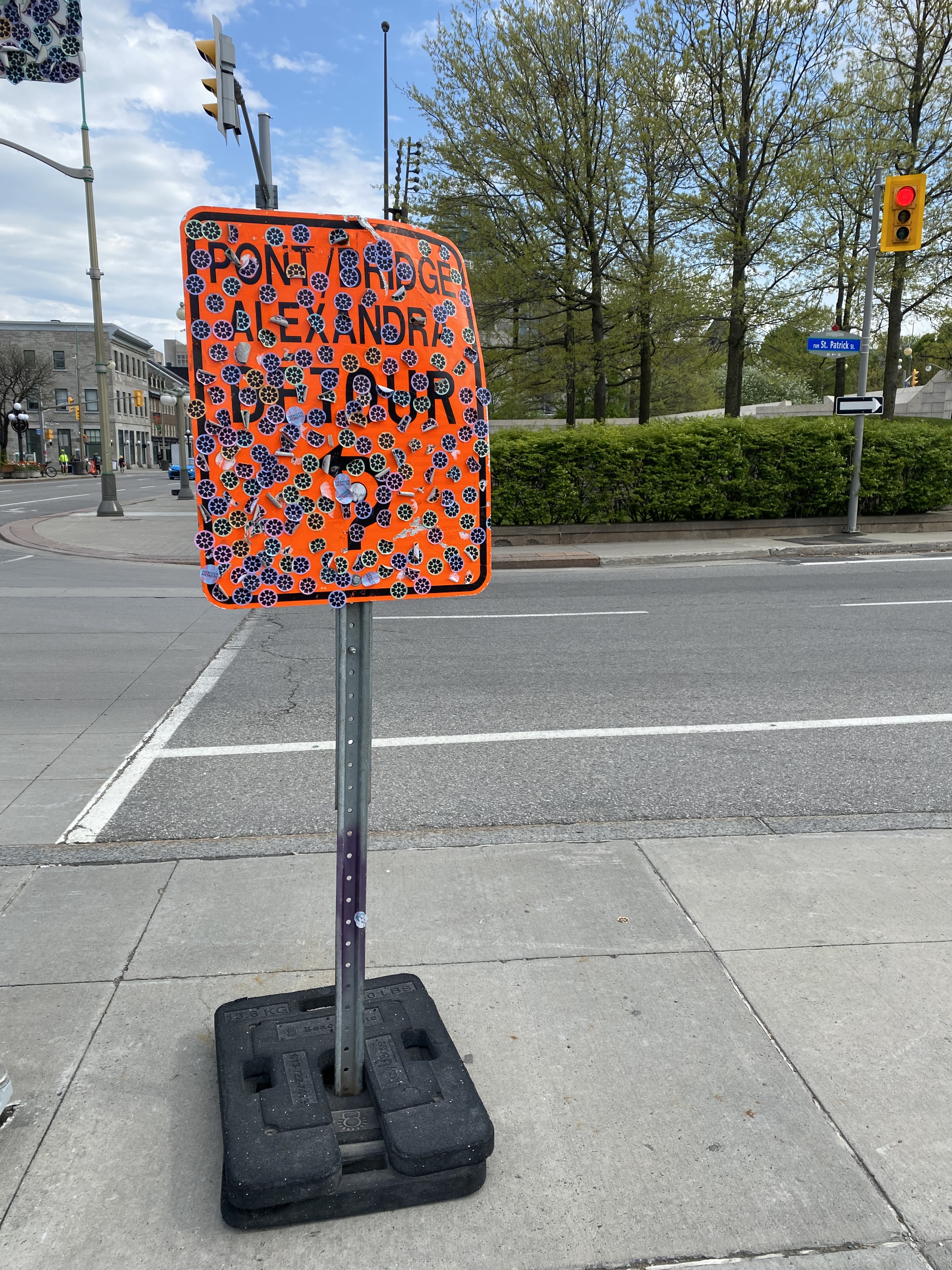 10_sara_sign